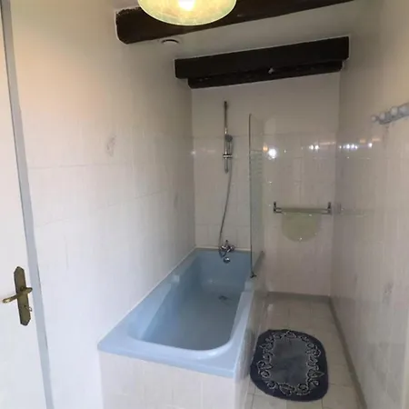 Maison De Charme Avec Jardin Pres De Salers, Ideale Pour 2 Pers, Cheminee, Animaux Acceptes, Draps Inclus - Fr-1-742-85 Drugeac