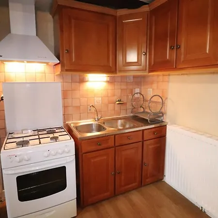 Maison De Charme Avec Jardin Pres De Salers, Ideale Pour 2 Pers, Cheminee, Animaux Acceptes, Draps Inclus - Fr-1-742-85 * Drugeac